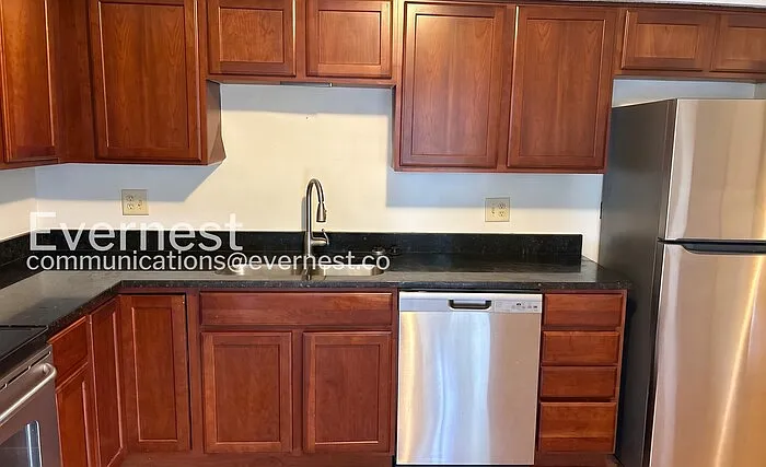 1268 Michigan Ave — Photo 4
