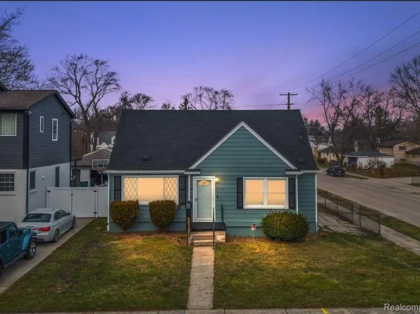 1510 Catalpa Dr, Berkley, MI 48072