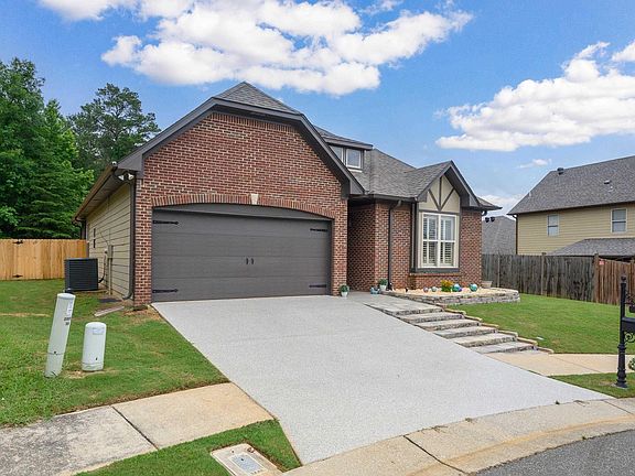 3rd image of 3006 Washington Cir