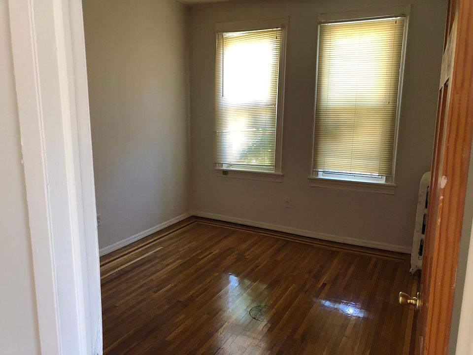 2nd image of 2891 Wilkinson Ave