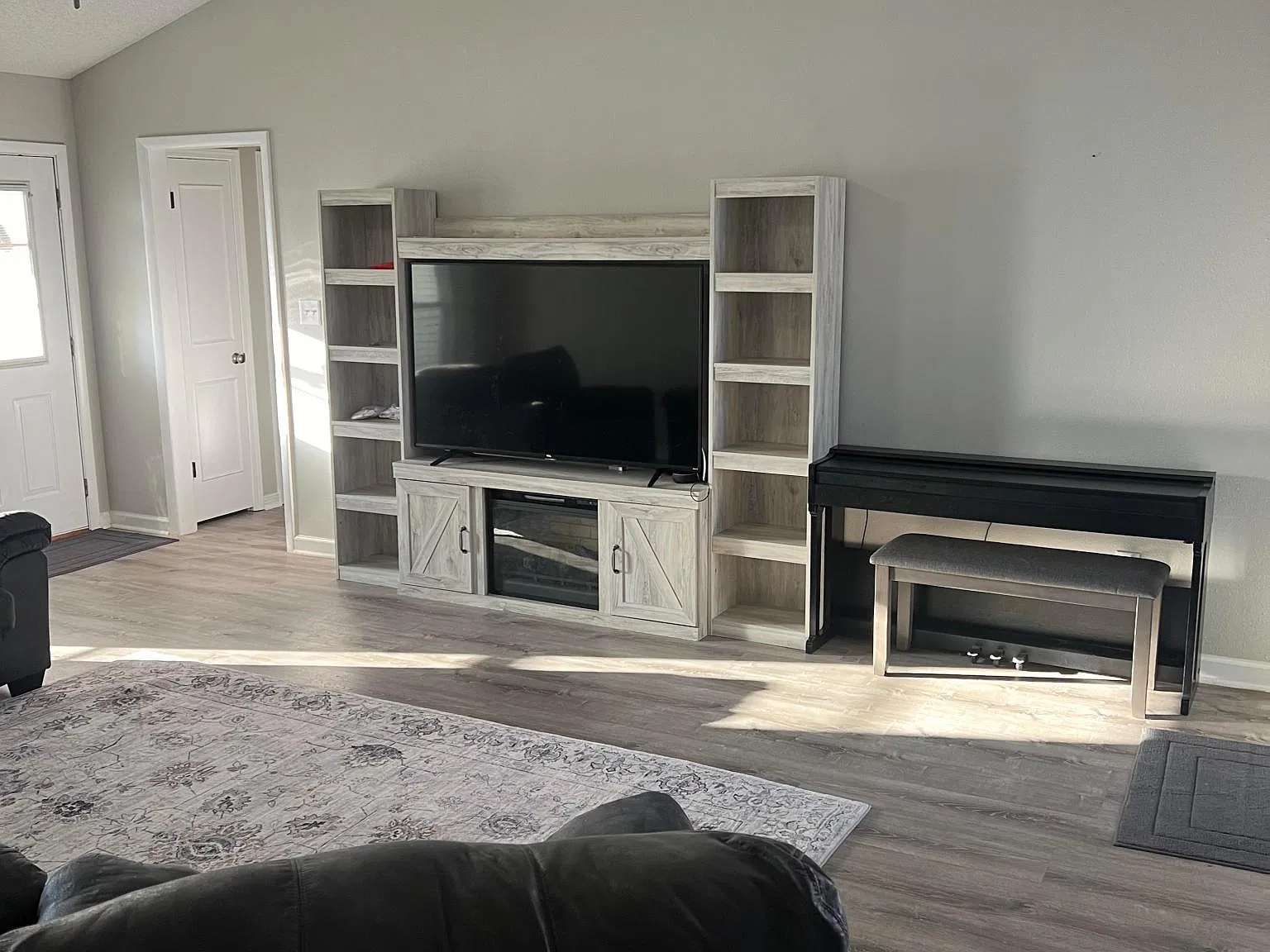 3 bed, 1303 sqft, $2,200 — Photo 4