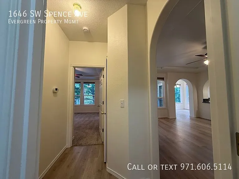 1646 SW Spence Ave — Photo 15