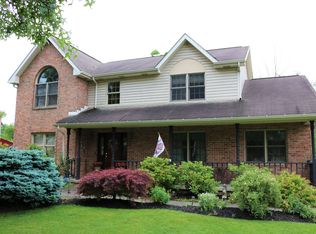 157 Adlin Ave, Houston, PA 15342