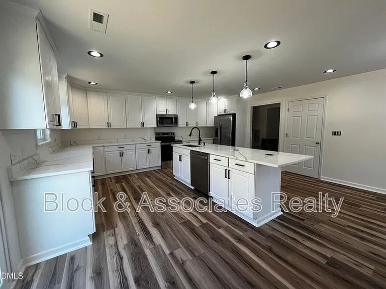 101 Wyoming Dr — Photo 7