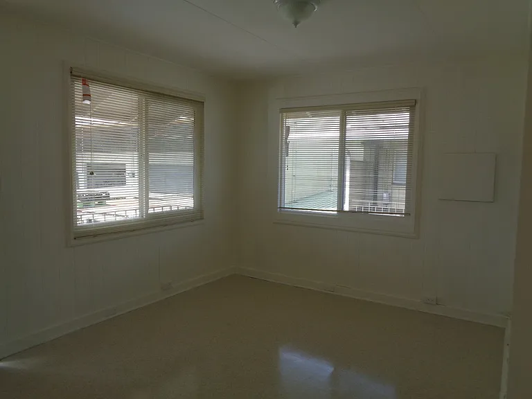 1604 Democrat St — Photo 6