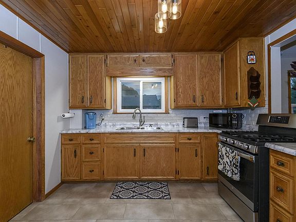 3rd image of 4013 S 40th STREET