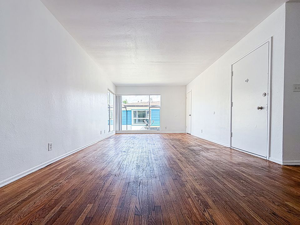 1st image of 4024 Palmwood Dr APT 2