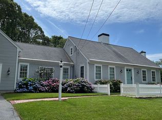 69 Meadowlark Ln, Osterville, MA 02655