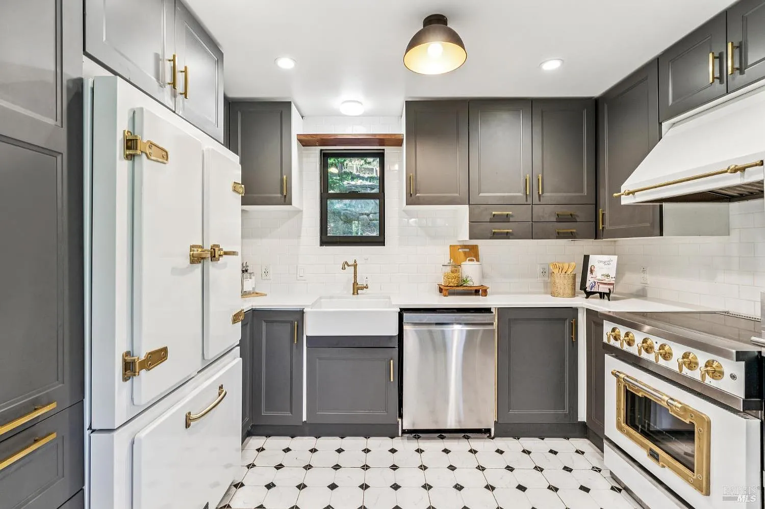 5221 Gates Road - Photo 3