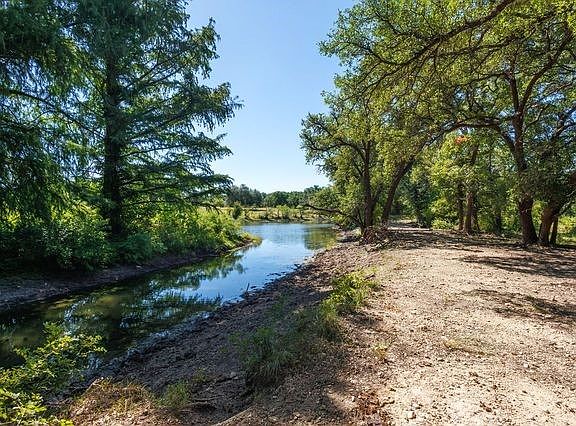 2nd image of 65 Private Road 1271