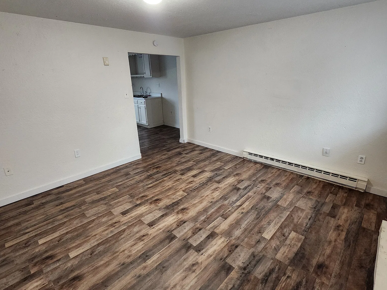 2 bed, $860 — Photo 2