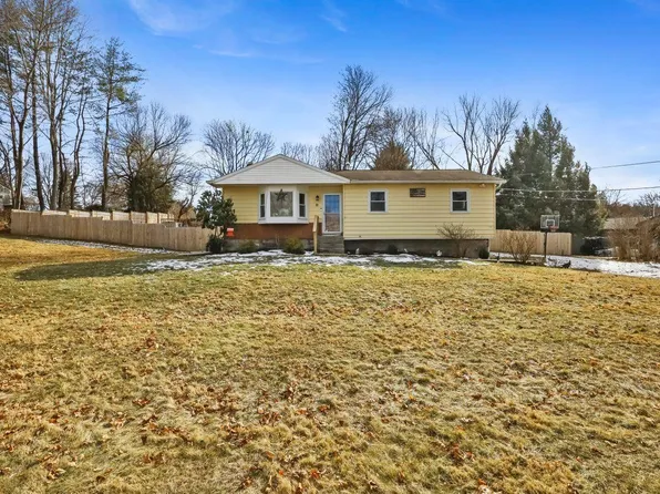 17 Pamela Road, Hopewell Junction, NY 12533