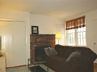 935 Lombard St SIDE 203, Philadelphia, PA 19147