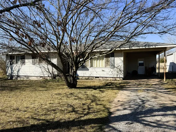 420 N Dawson St, Meeker, OK 74855