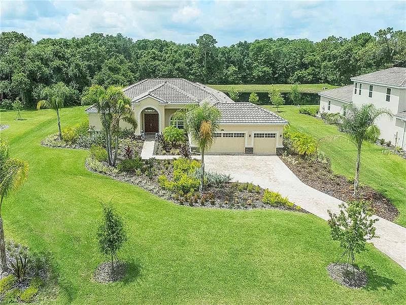 1st image of 8109 Landmark Ln