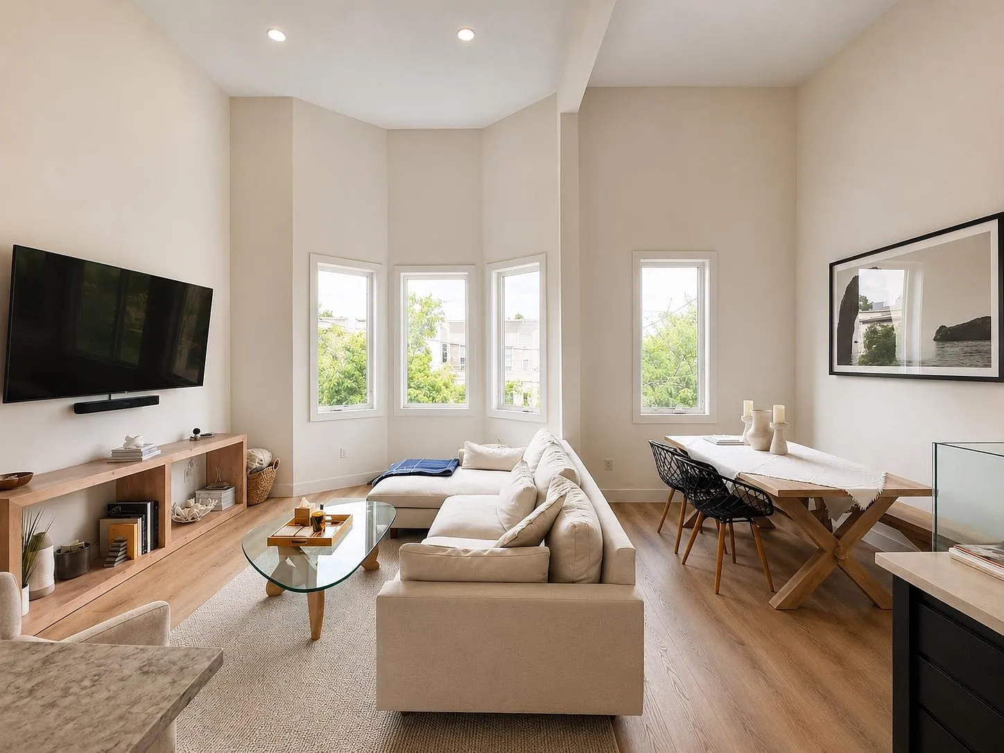2 bed, 2.0 bath, $4,200 — Photo 2