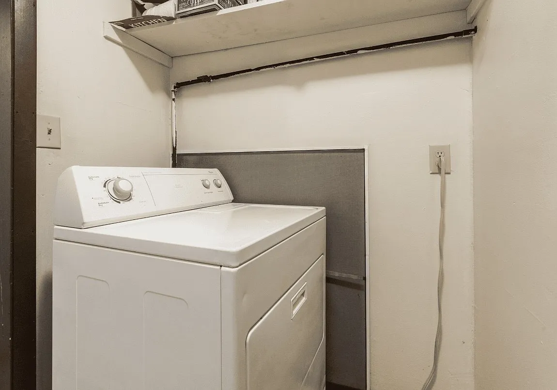 3 bed, 960 sqft, $1,375 — Photo 1