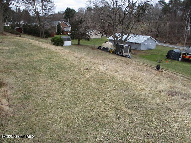 5th image of 12 Downey Road