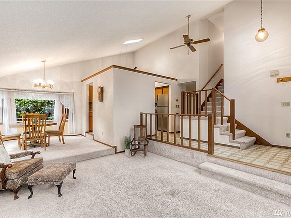 3rd image of 13313 117th Street Ct E