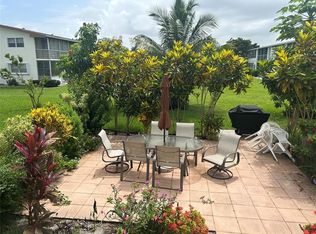 182 Windsor Dr #H, West Palm Beach, FL 33417