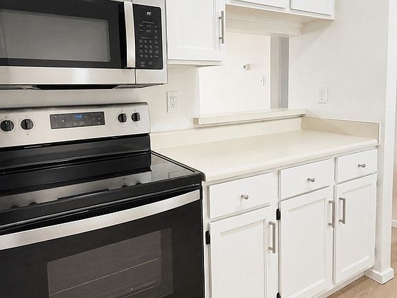 5th image of 13018 HEIMER RD #609