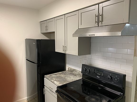 3rd image of 1507 E 15th St #4
