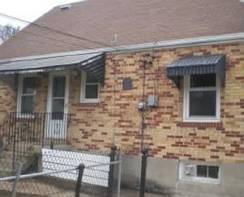 3rd image of 6414 Raywood Ave