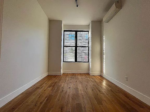 3rd image of 187 Suydam St #3A