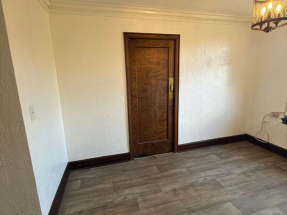 5th image of 1800 N Elm St #E2