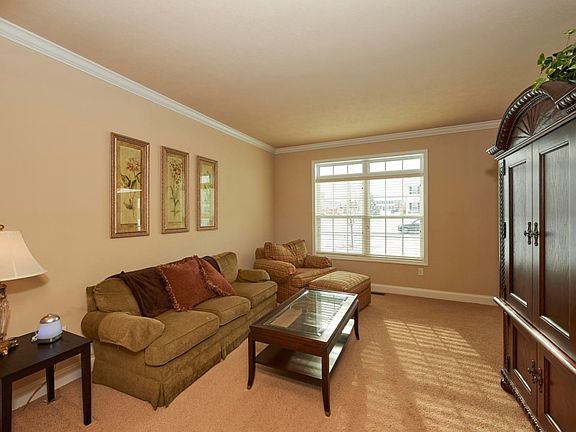 3rd image of 1221 Barnstable Ln