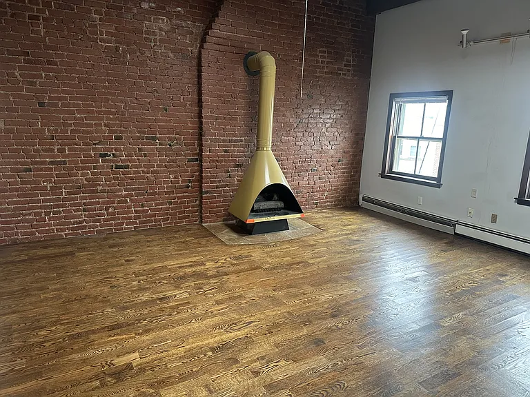 46 Warren St #4 — Photo 6