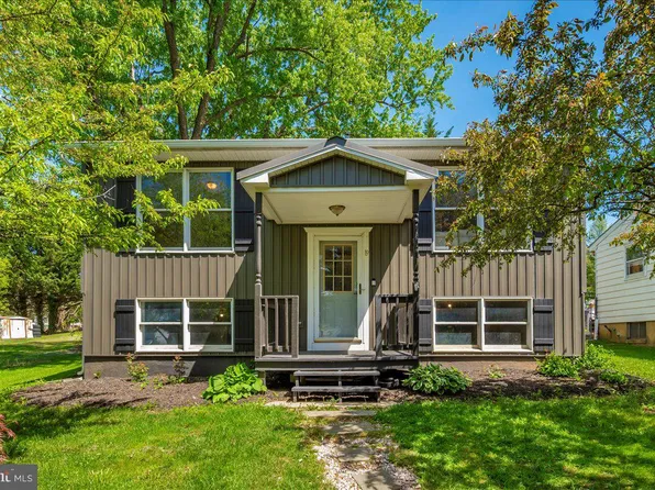 19 S Farquhar St, Union Bridge, MD 21791