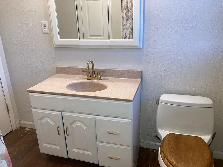 3510 N Reserve St — Photo 7