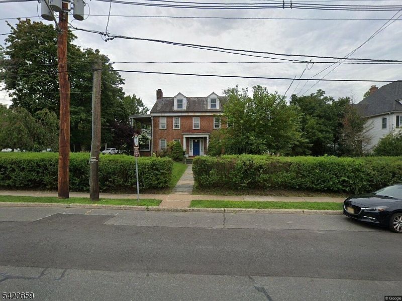 1st image of 256 E Main St