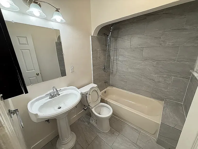 5527 Barton Ave — Photo 6