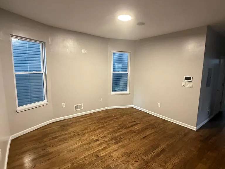 43 N 16th St #1 — Photo 3