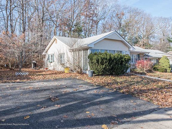 2nd image of 31A Poinsetta Ct #1001