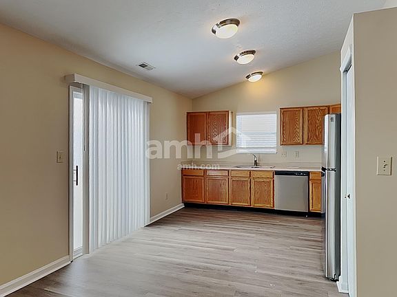 5th image of 768 Hollowood Ln