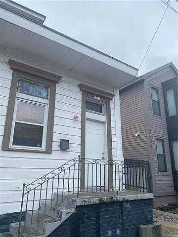 2502 Dumaine St — Photo 1