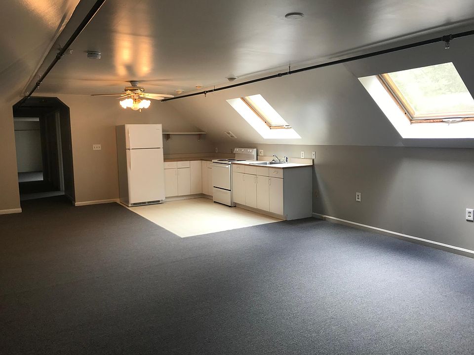 Living Room/ Kitchen