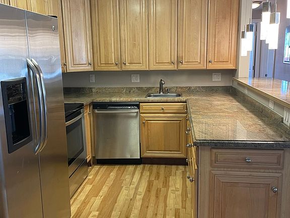 3rd image of 2020 28th Ave Unit 102