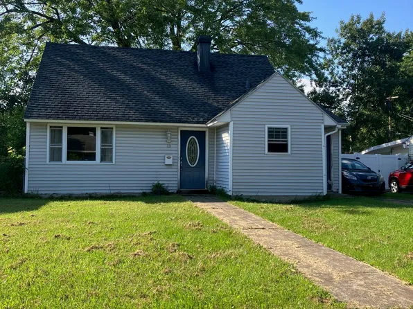 13 Crestwood Court, Albany, NY 12208