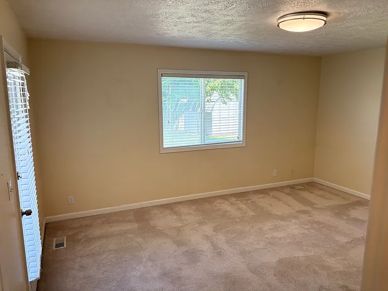 300 W Spicewood Dr — Photo 21