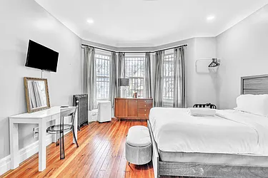 115 Arlington Avenue, #1