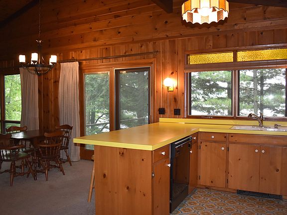 5th image of 8462 W Canyon Dr