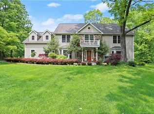 11B Vale Rd, Brookfield, CT 06804