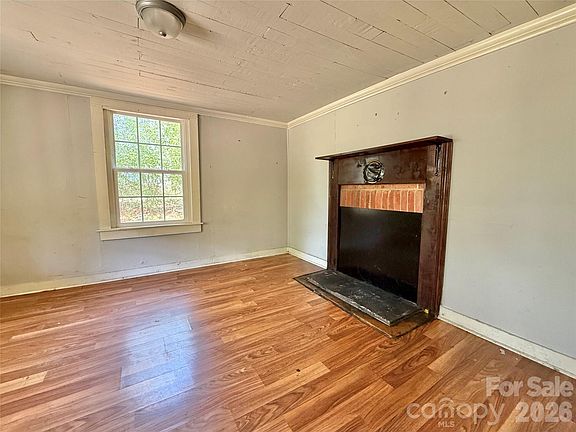 4th image of 87 Flat Rock St