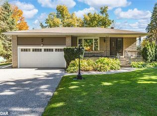 5853 Yonge St, Innisfil, ON L0L 1K0