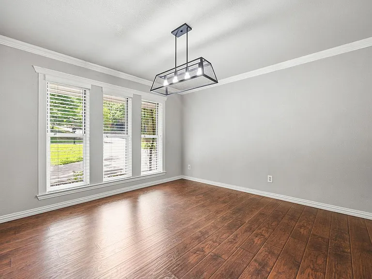 2231 Shadywood Ct — Photo 6