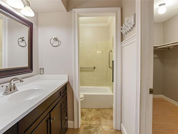 2nd image of 852 Manning Villas Ct SW #852